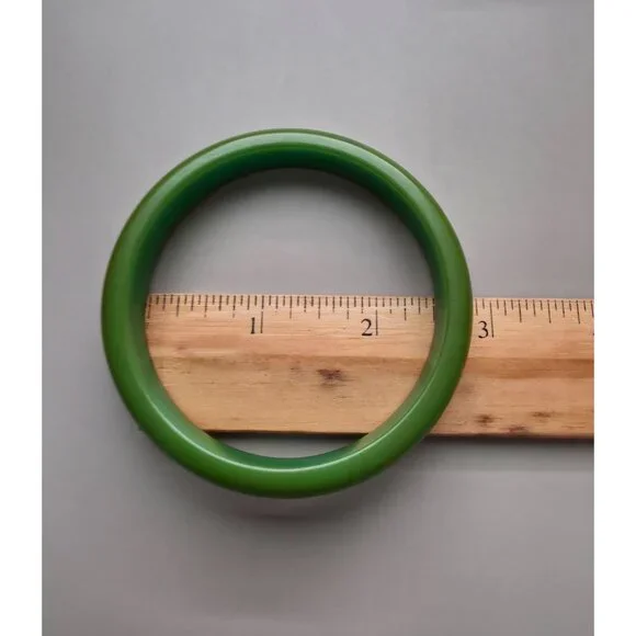 Vintage Olive Green Bakelite Bangle Bracelet 8" - TESTED - Picture 7 of 7